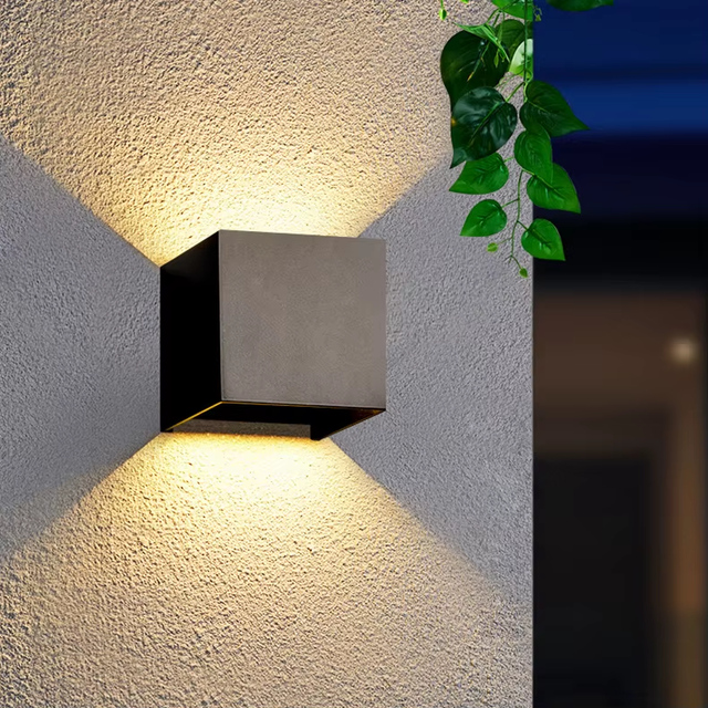 Outdoor Wall Lights